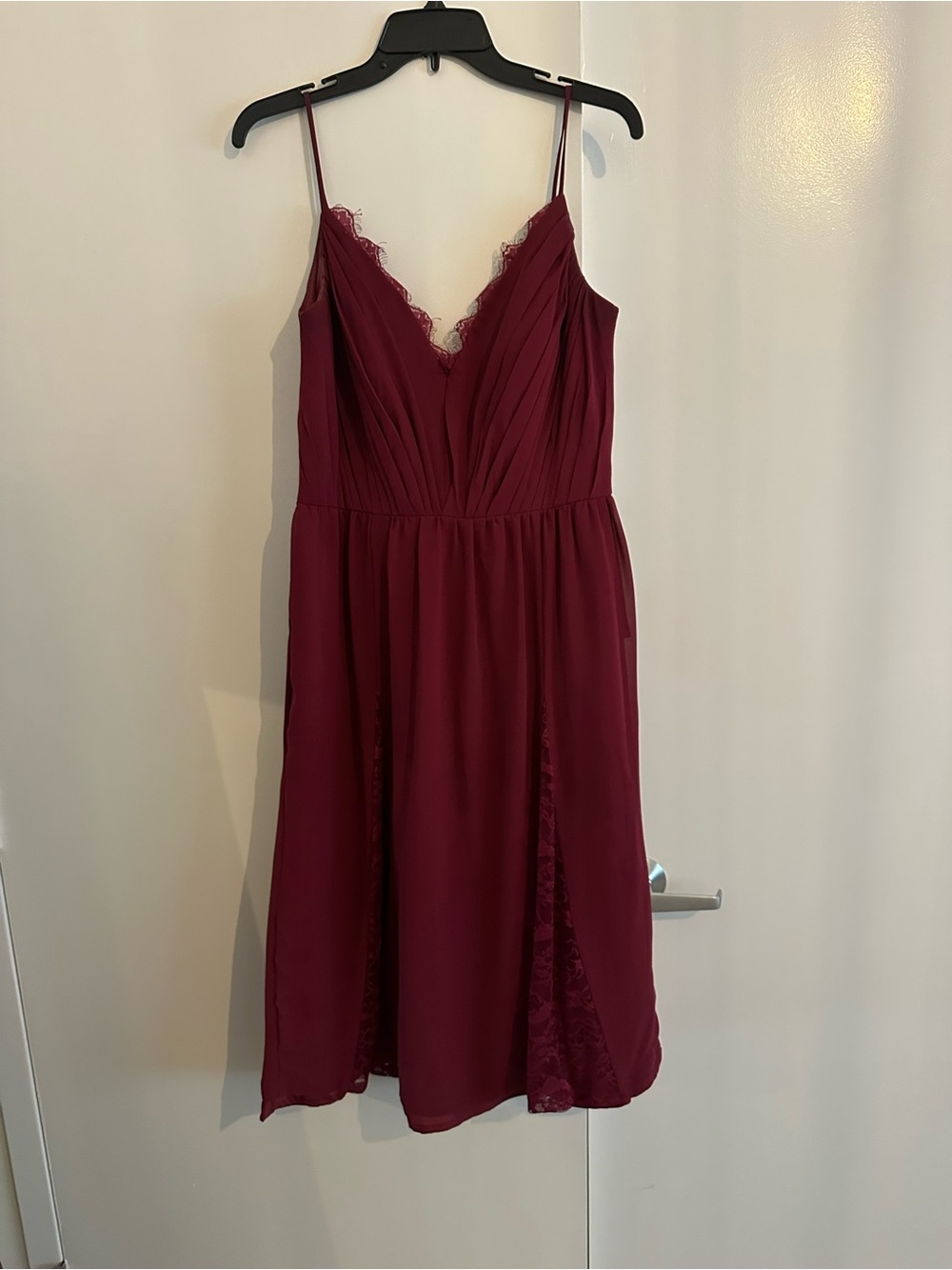 Women's Burgundy Lace-Trim Midi Slip Dress
